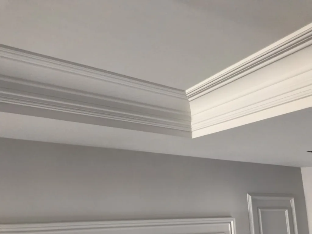 Покраска потолков